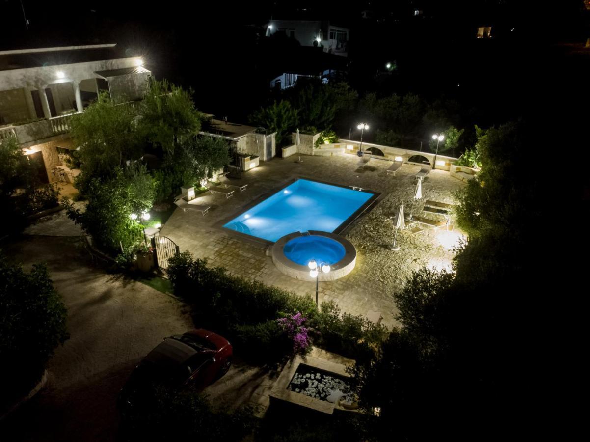 Appartamento Ortensia In Villa Mariella Остуні Екстер'єр фото
